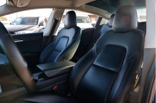 2022 Tesla Model 3 Standard Range