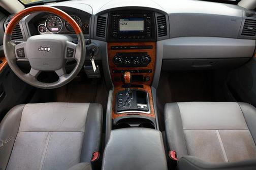 Black 2006 Jeep Grand Cherokee Overland