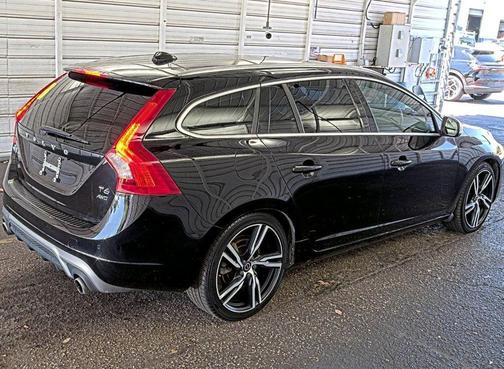 Black Stone 2017 Volvo V60 T6 R-Design Platinum