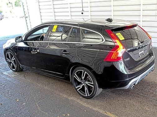 Black Stone 2017 Volvo V60 T6 R-Design Platinum