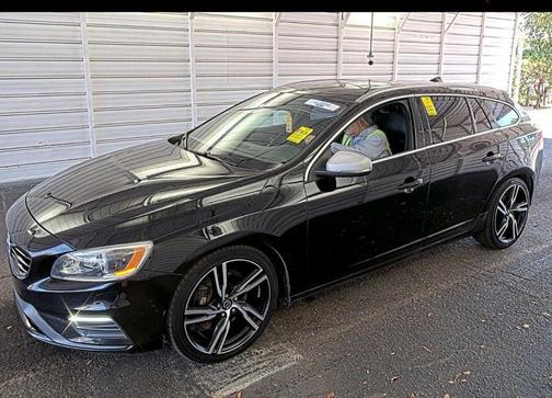 Black Stone 2017 Volvo V60 T6 R-Design Platinum