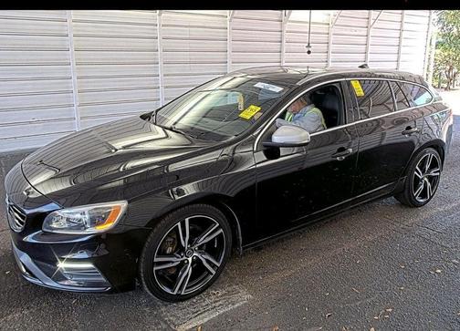 Black Stone 2017 Volvo V60 T6 R-Design Platinum