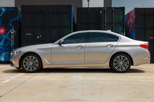 Champagne Quartz Metallic 2018 BMW 540 540i