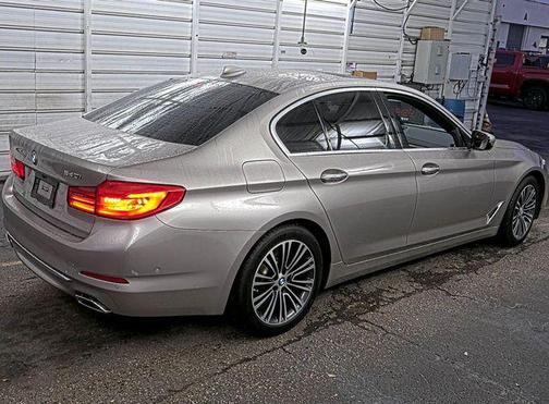 Champagne Quartz Metallic 2018 BMW 540 540i
