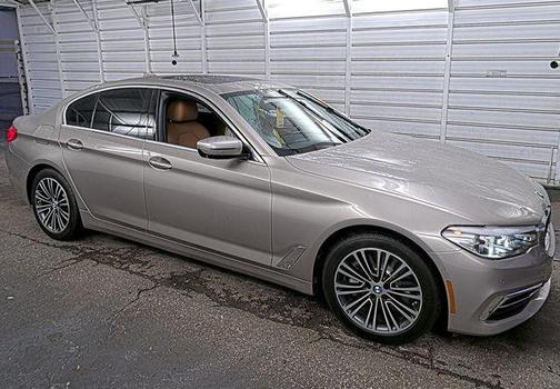 Champagne Quartz Metallic 2018 BMW 540 540i