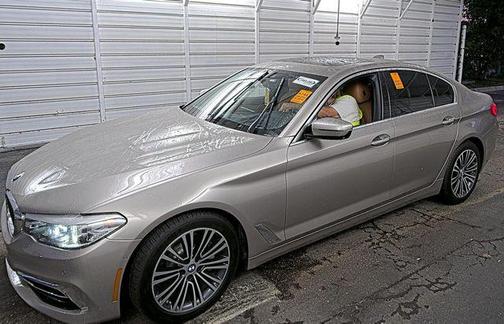 Champagne Quartz Metallic 2018 BMW 540 540i