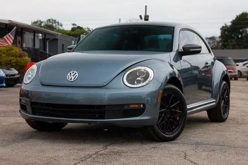 Platinum Gray Metallic 2012 Volkswagen Beetle 2.5L