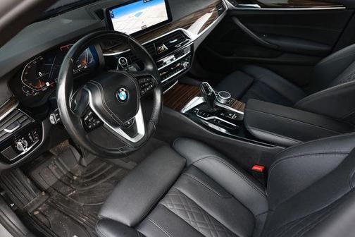 2021 BMW 530 530i