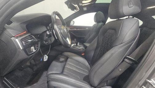2021 BMW 530 530i