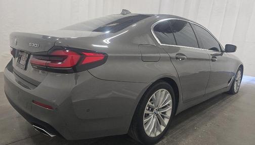2021 BMW 530 530i