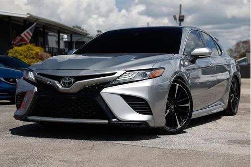 Celestial Silver Metallic 2019 Toyota Camry XSE