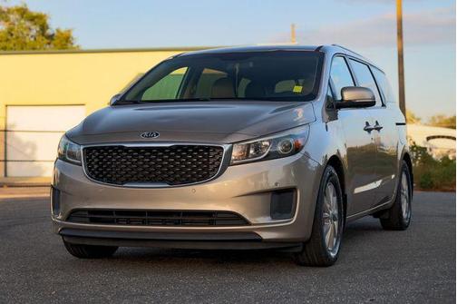 2016 Kia Sedona LX