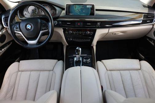 Imperial Blue Metallic 2015 BMW X5 xDrive35d