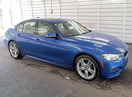 Estoril Blue Metallic 2016 BMW 340 340i