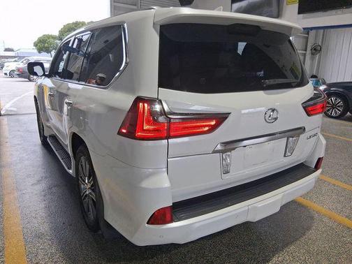 Starfire Pearl 2017 Lexus LX 570 Base