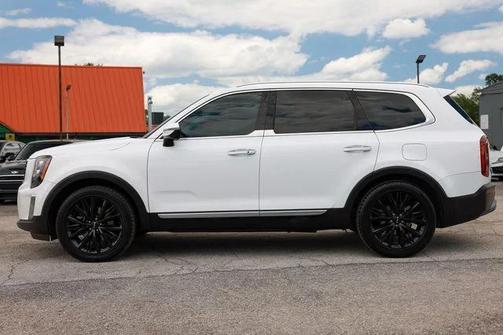 Glacial White Pearl 2022 Kia Telluride SX