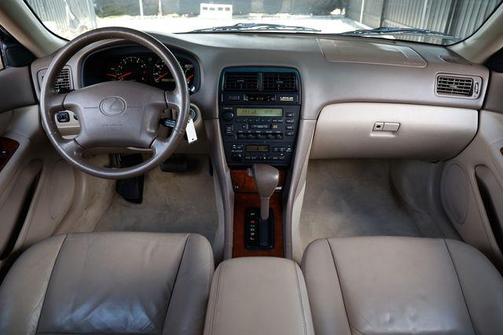 Oyster Pearl 1997 Lexus ES 300 Base