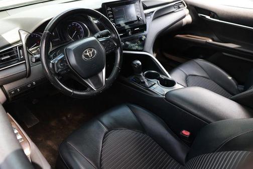 Celestial Silver Metallic/Midnight Black Metallic 2022 Toyota Camry SE