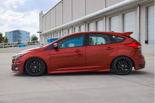 2018 Ford Focus ST Base