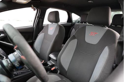 2018 Ford Focus ST Base