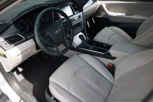 Symphony Silver 2015 Hyundai SONATA Limited 2.0T
