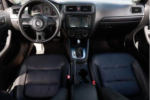 2014 Volkswagen Jetta Auto SE