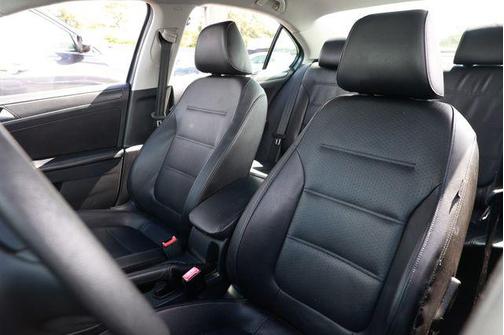 2014 Volkswagen Jetta Auto SE