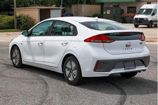 2020 Hyundai IONIQ Hybrid Blue