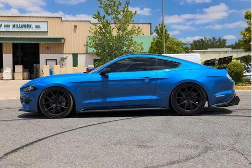 2020 Ford Mustang EcoBoost