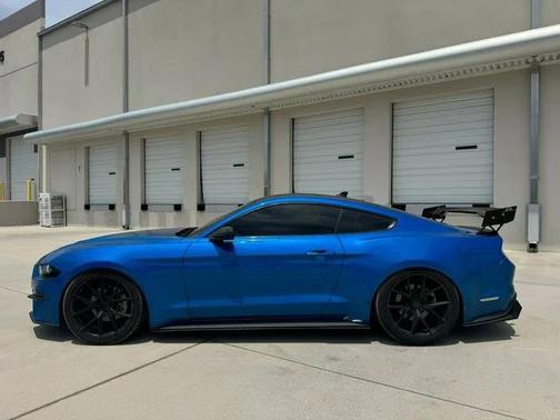 2020 Ford Mustang EcoBoost
