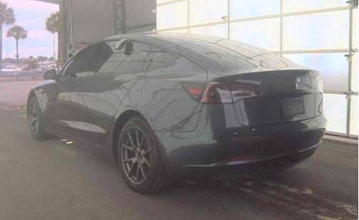 Midnight Silver Metallic 2023 Tesla Model 3 Standard Range