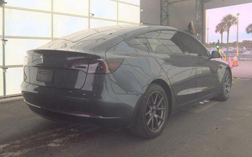 Midnight Silver Metallic 2023 Tesla Model 3 Standard Range