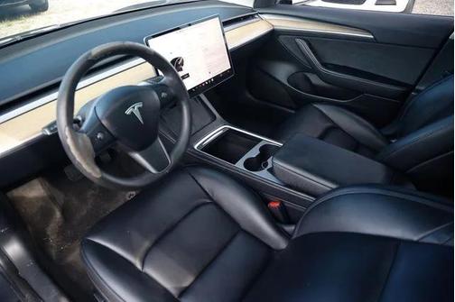 Midnight Silver Metallic 2023 Tesla Model 3 Standard Range