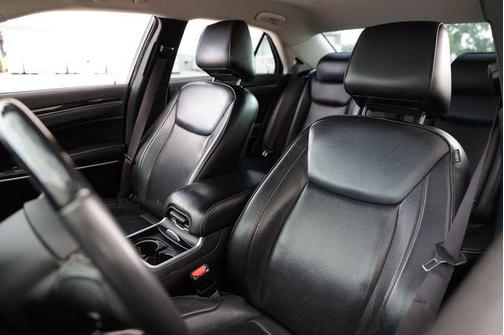 2019 Chrysler 300 Limited