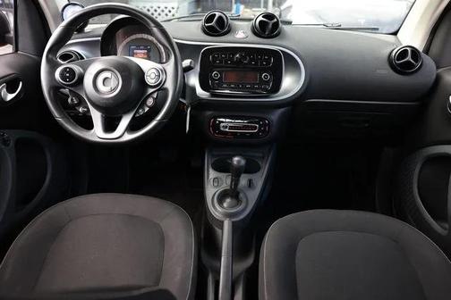 Hello Yellow (Metallic) 2016 smart ForTwo passion