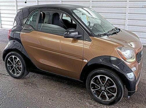 Hello Yellow (Metallic) 2016 smart ForTwo passion