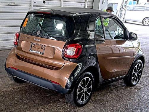 Hello Yellow (Metallic) 2016 smart ForTwo passion