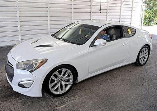 Casablanca White 2015 Hyundai Genesis Coupe 3.8 Base