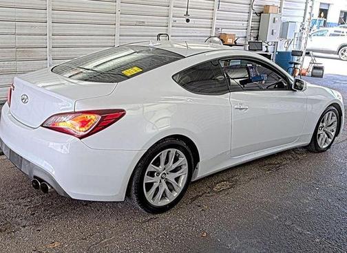 Casablanca White 2015 Hyundai Genesis Coupe 3.8 Base