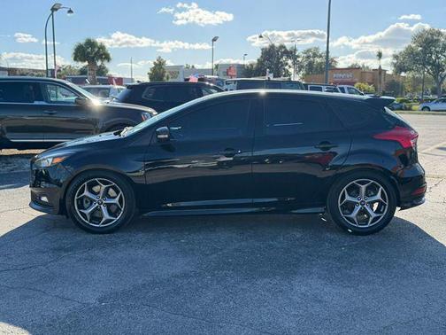 2017 Ford Focus ST