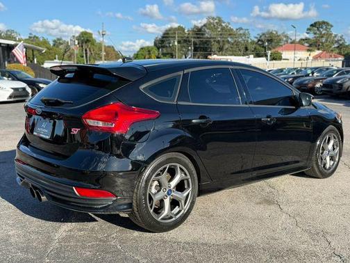 2017 Ford Focus ST