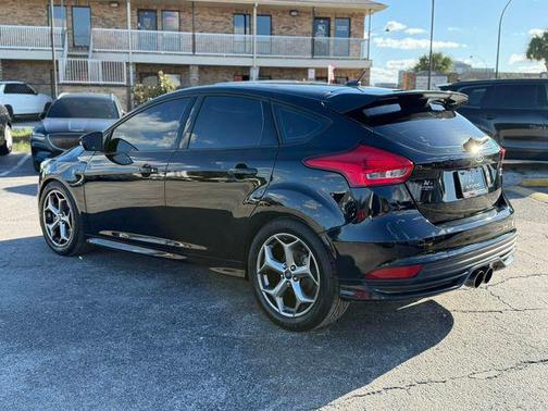 2017 Ford Focus ST