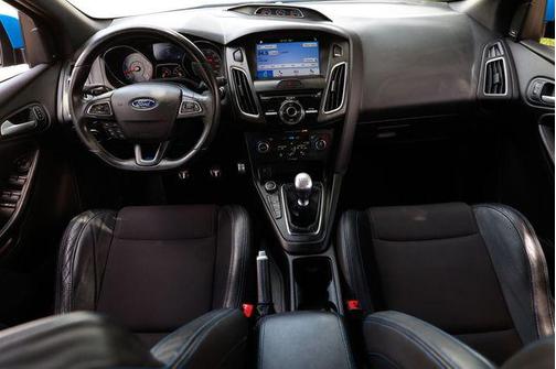 2017 Ford Focus RS Base