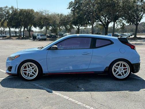 2019 Hyundai Veloster Base