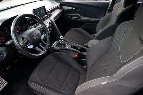 2019 Hyundai Veloster Base