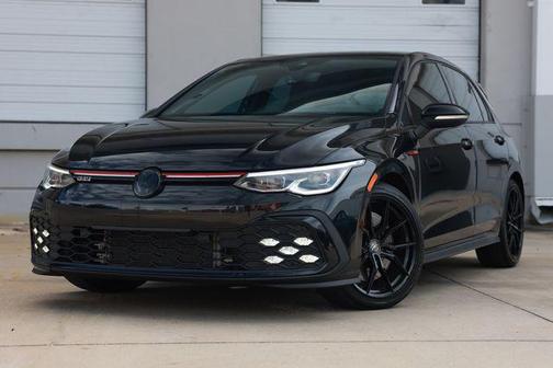 Deep Black Pearl 2022 Volkswagen Golf GTI 2.0T SE DSG