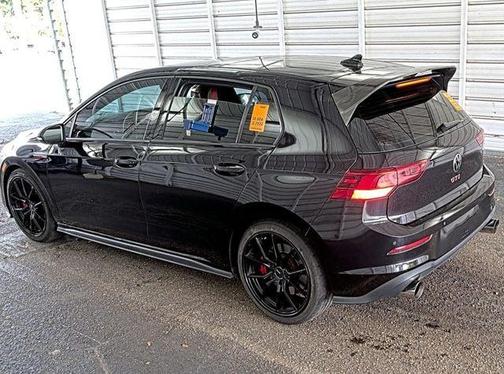 Deep Black Pearl 2022 Volkswagen Golf GTI 2.0T SE DSG