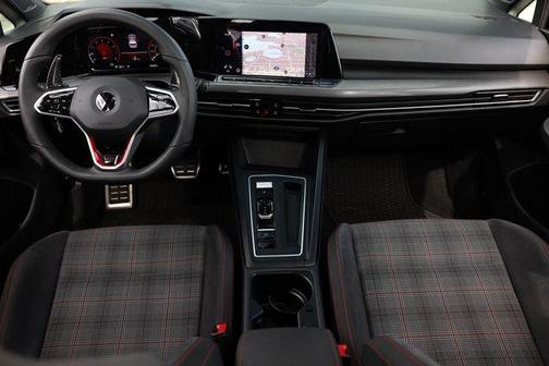 Deep Black Pearl 2022 Volkswagen Golf GTI 2.0T SE DSG