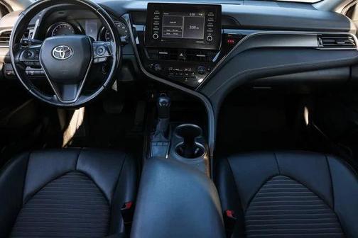 Super White 2022 Toyota Camry SE