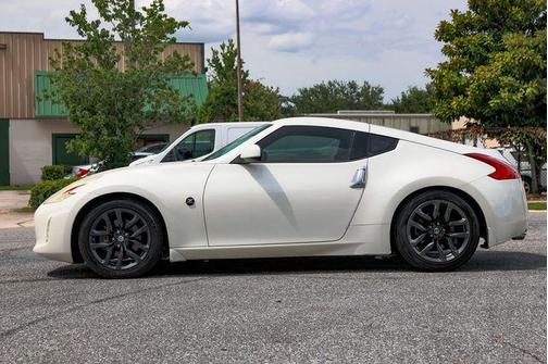 2016 Nissan 370Z Base